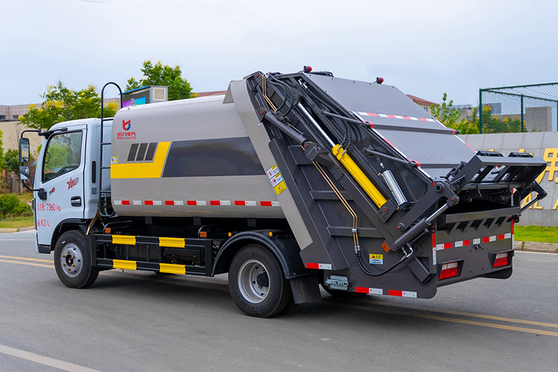 東風(fēng)D6 23款壓縮式垃圾車(chē) 7方