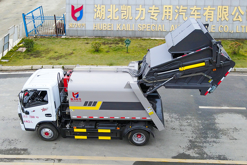 東風(fēng)D6 23款壓縮式垃圾車(chē) 7方