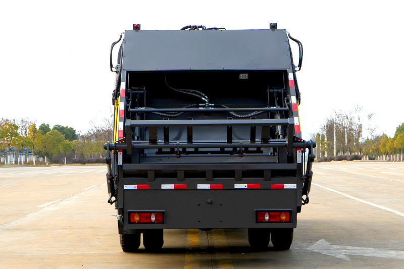 東風(fēng)F5,23款壓縮垃圾車 4500軸距  14方