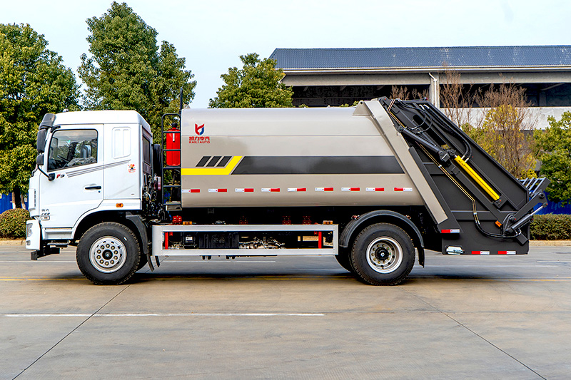 東風(fēng)F5,23款壓縮垃圾車 4500軸距  14方