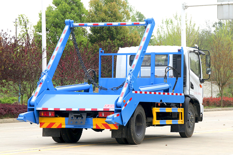 東風(fēng)華神T3擺臂式垃圾車 6方垃圾箱