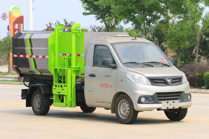 福田祥菱側(cè)裝掛桶自卸式垃圾車(chē) 3方