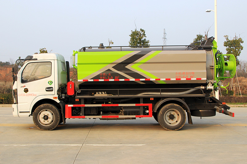 東風(fēng)大福瑞卡清洗吸污車（水箱邊掛）3方清水箱7.5方污水箱
