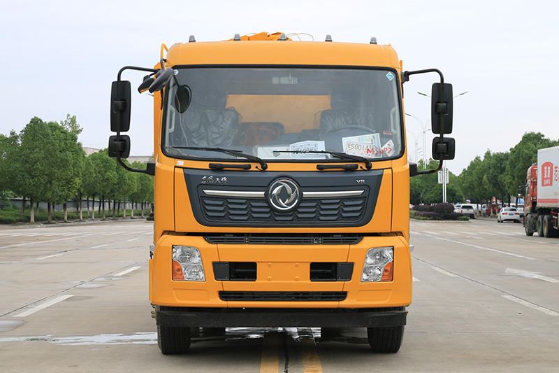 東風天錦清洗吸污車(帶旋轉吊桿座）（水箱邊掛）4方清水箱9.2方污水箱