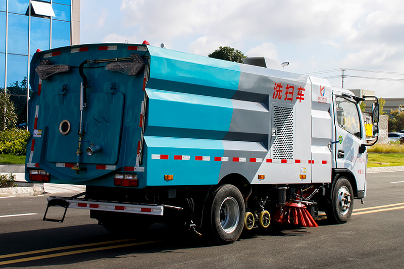 東風小多利卡洗掃車  2.5垃圾箱  3方清水箱