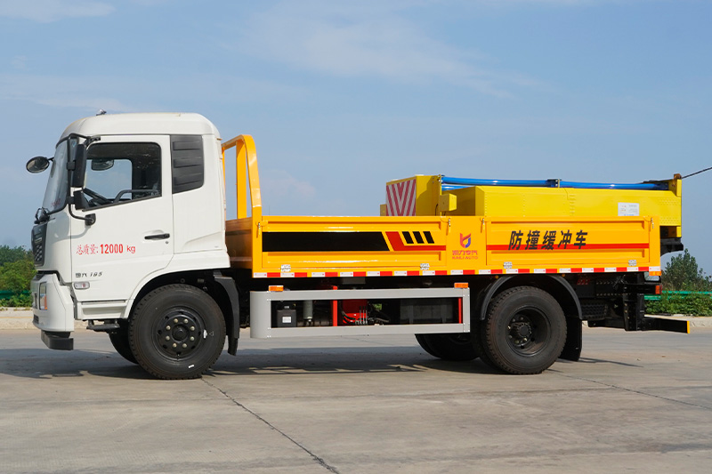 東風(fēng)天錦防撞緩沖車