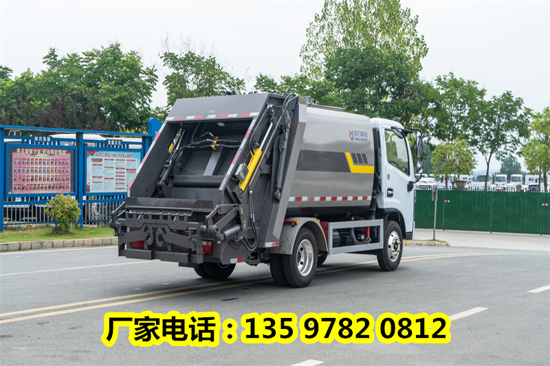東風D5多利卡 6.5方壓縮垃圾車， 可上藍牌 ，C照駕駛
